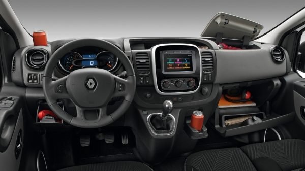 renault-trafic-X82ph1-features-comfort-001.JPG.ximg.l_6_m.smart